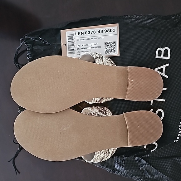 Natural White Snake Print Flat Sandles - Picture 4 of 4